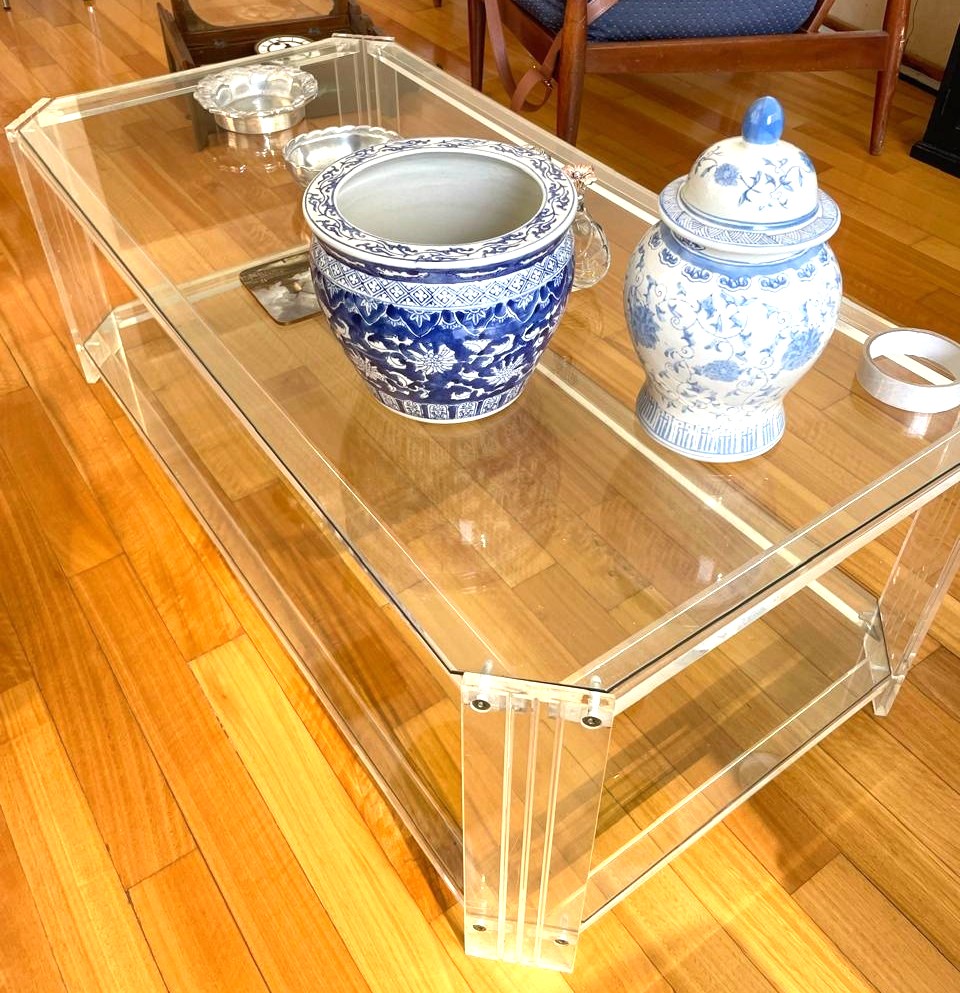 MESA DE ACRILICO